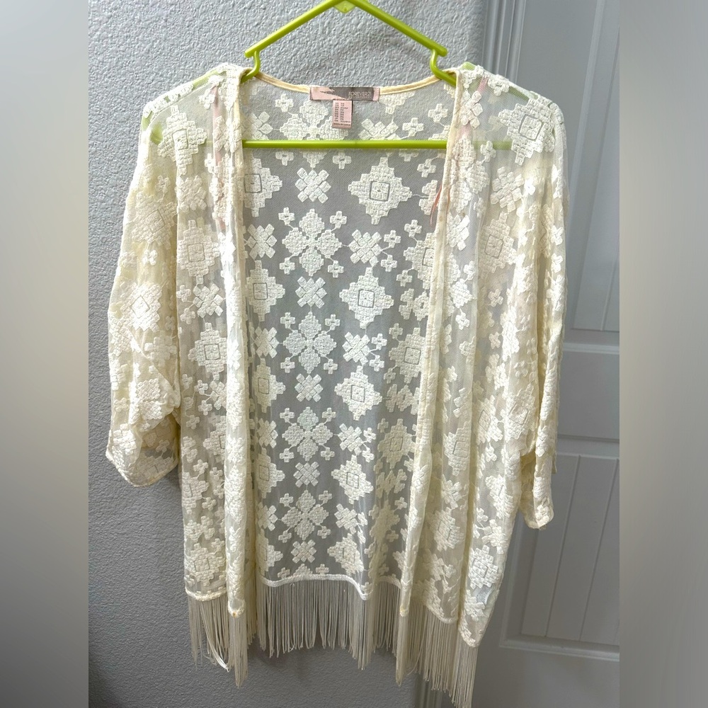 Kimono cream colored lace with fringe size medium